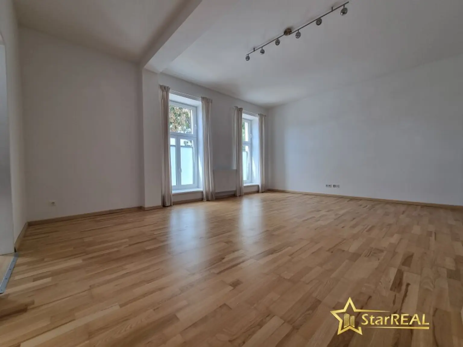 SENIORENWOHNUNG! UNBEFRISTETE HAUPTMIETE. NAHE U6 - BITTE SCHRIFTLICH ANFRAGEN!