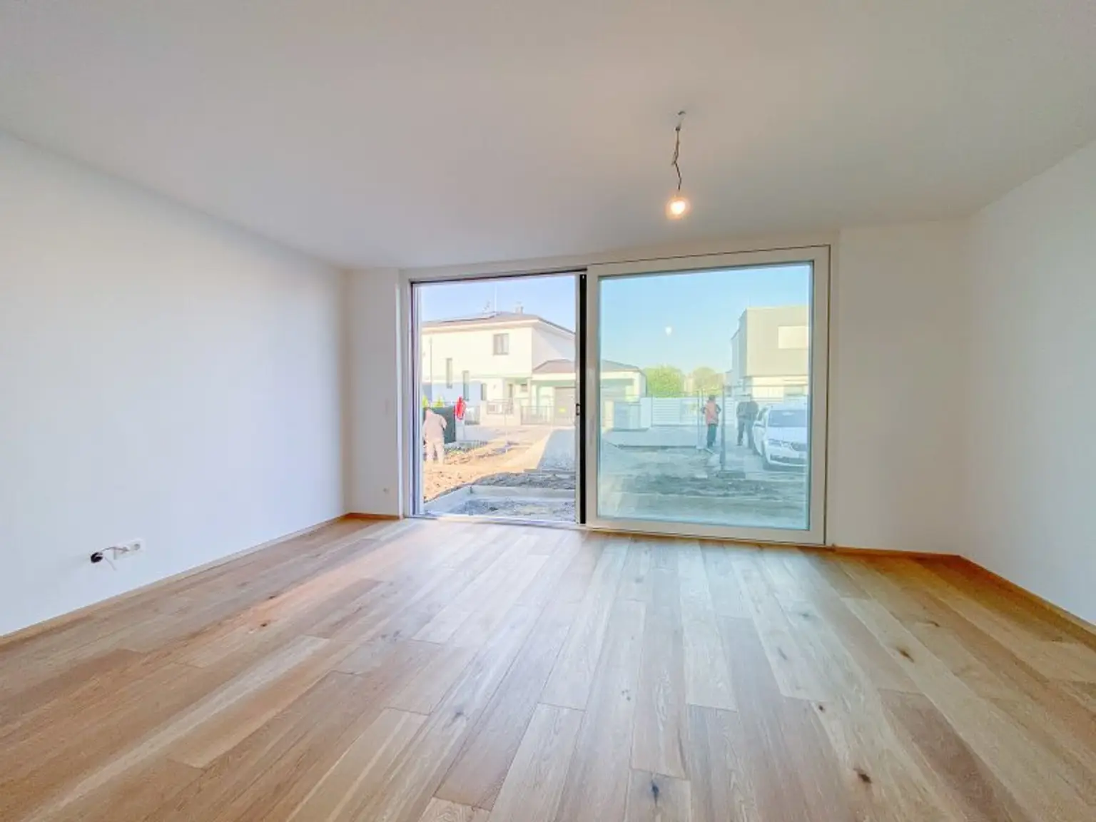 119 m2 Wohnfläche, 4 Zimmer, Doppelhaushälfte mit 93 m2 Garten in Mitterndorf, in ruhiger Wohnhausanlage!