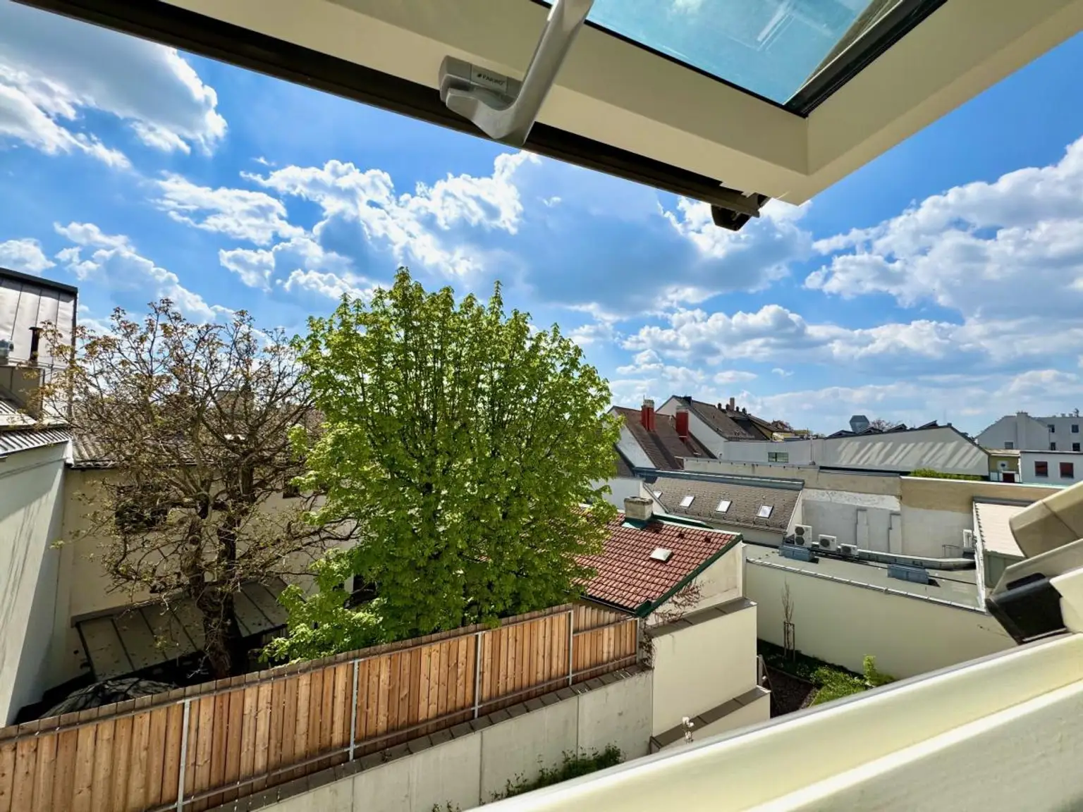 K | ++ NEU ++ FAMILIENWOHNUNG mit Galerie und FANTASTISCHER TERRASSE | Prima Service Immobilien