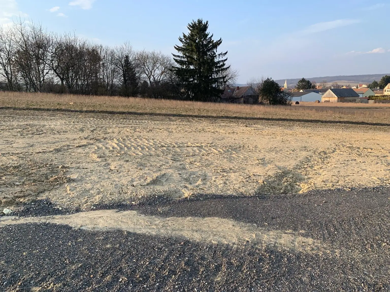 Sonniges Baugrundstück – 45 Minuten vor Wien