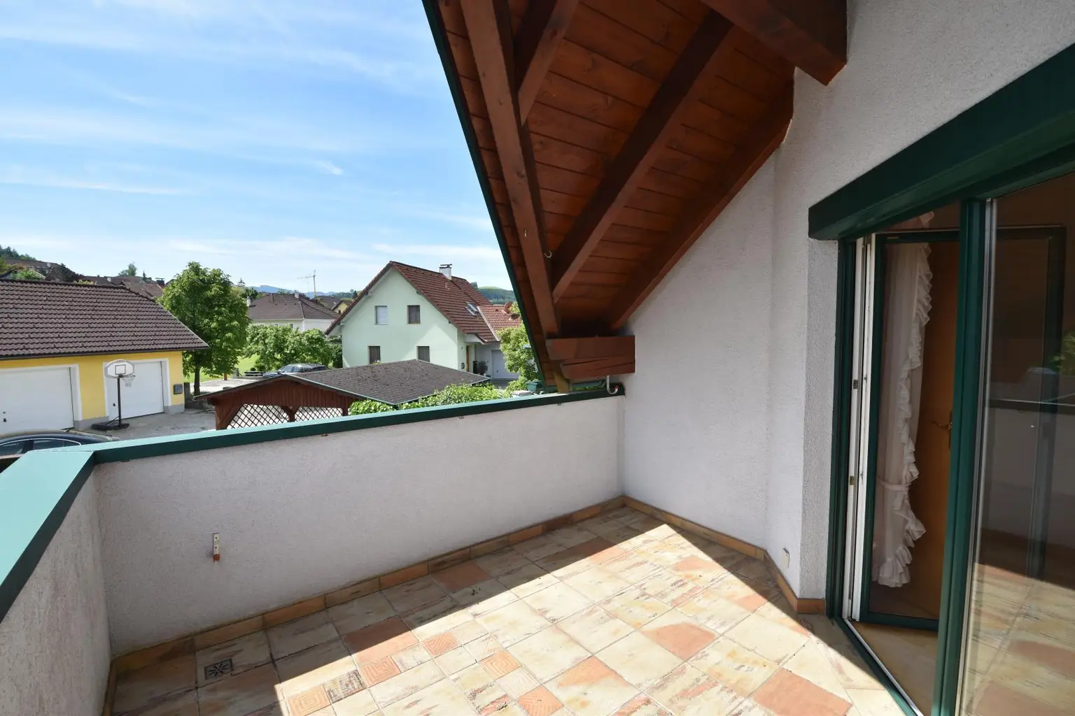 Doppelhaushälfte mit Garten & Carport - in beliebter Lage
