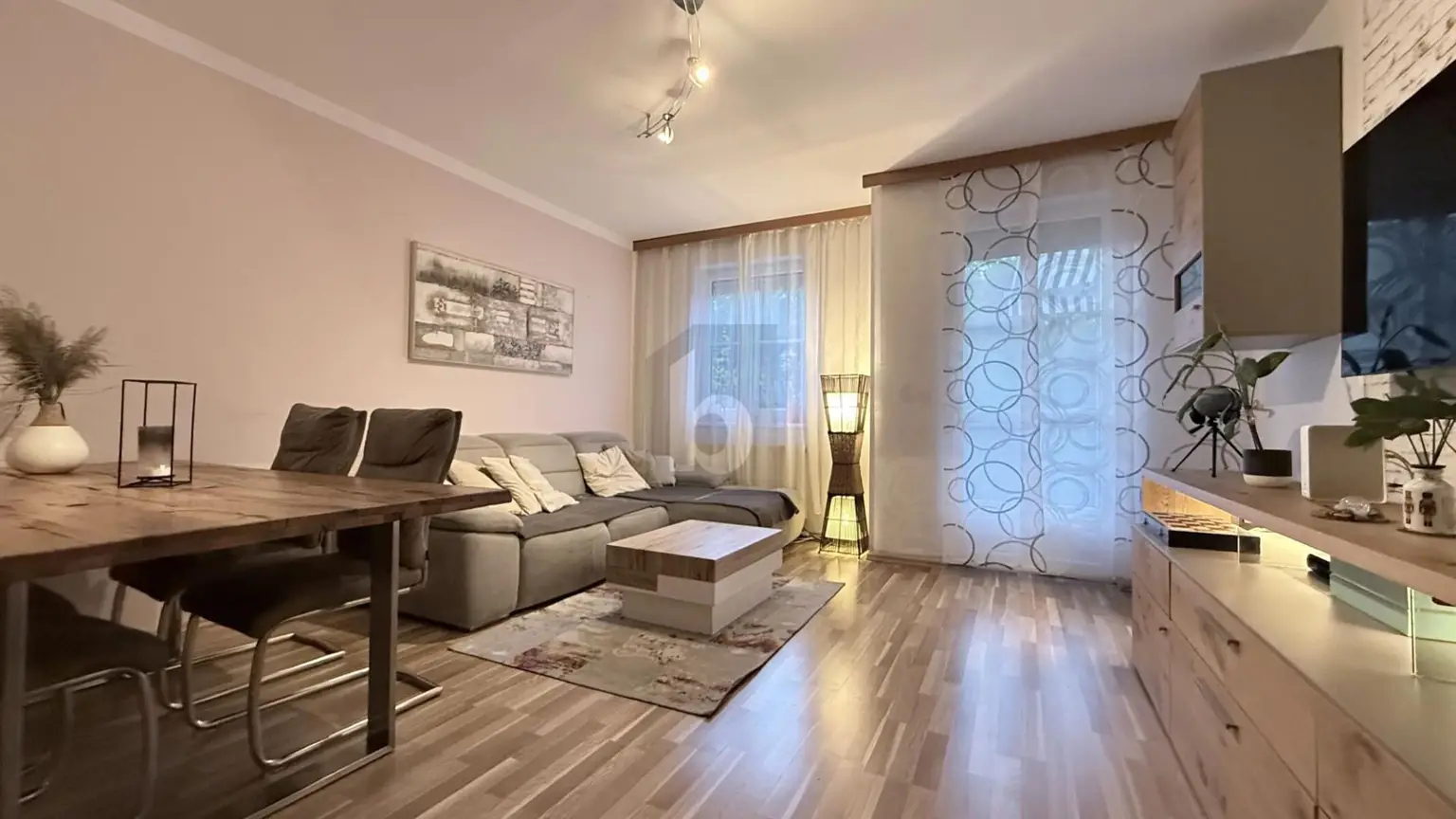 Preisreduktion! NÄHE MERKURCITY! BARRIEREFREI, MIT BALKON & PARKPLATZ!