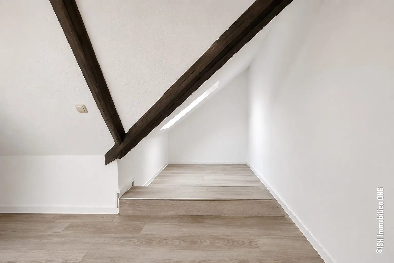 Schlafzimmer DG