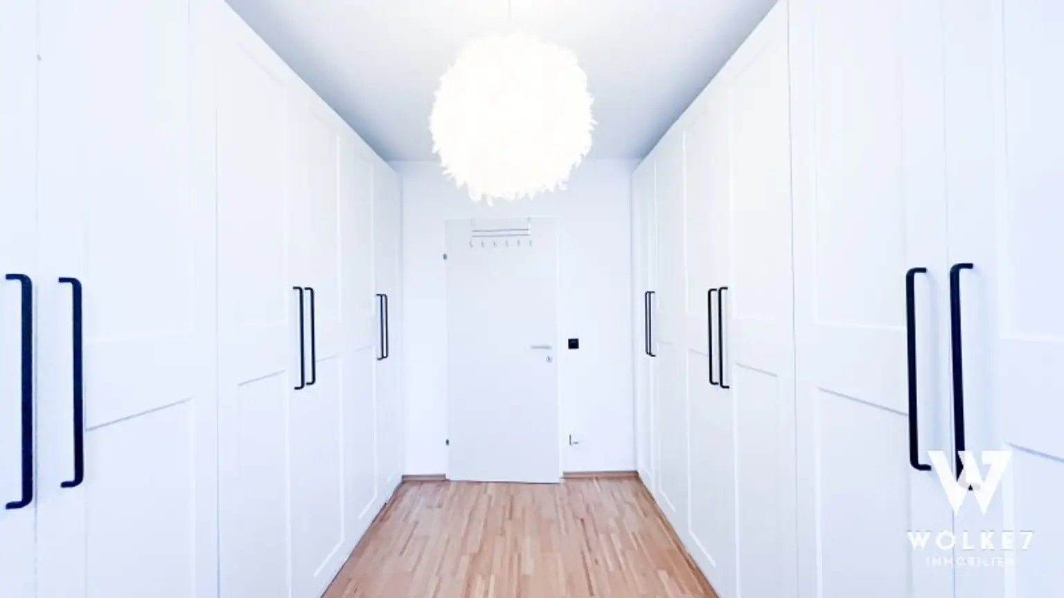Exklusives Wohnen im Monte Verde Tower mit Loggia, Dachpool & Concierge-Service I I 3-Zimmer-Neubau I Nähe Wienerberg