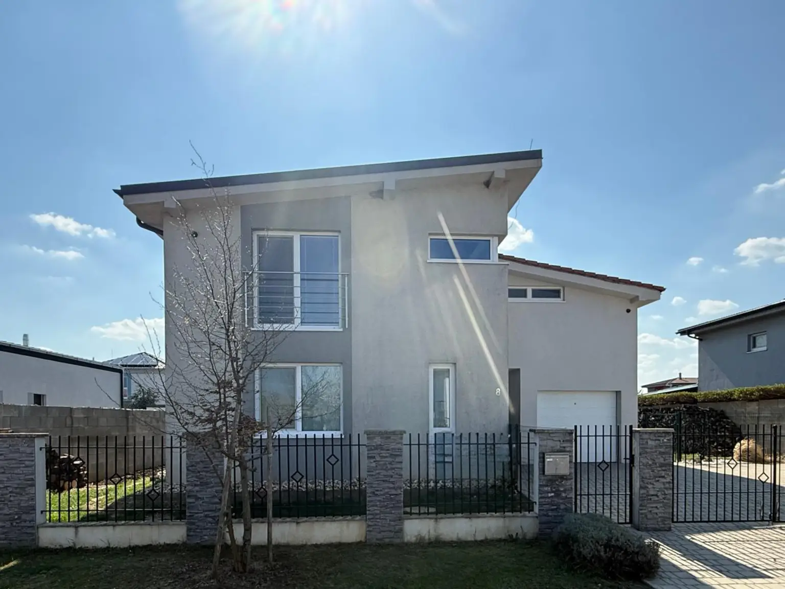 Hausansicht von der Strasse