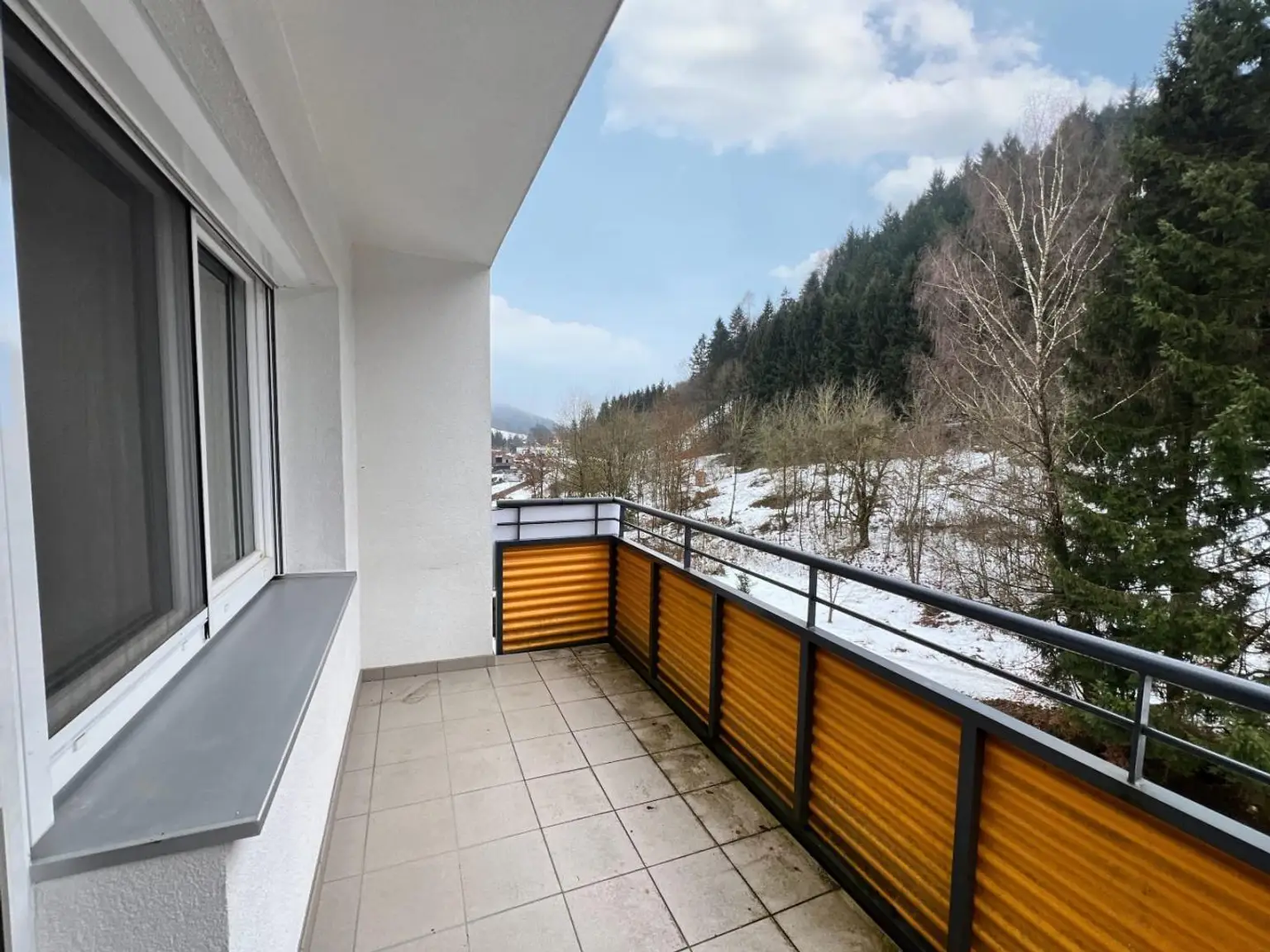 Balkon mit Grünblick