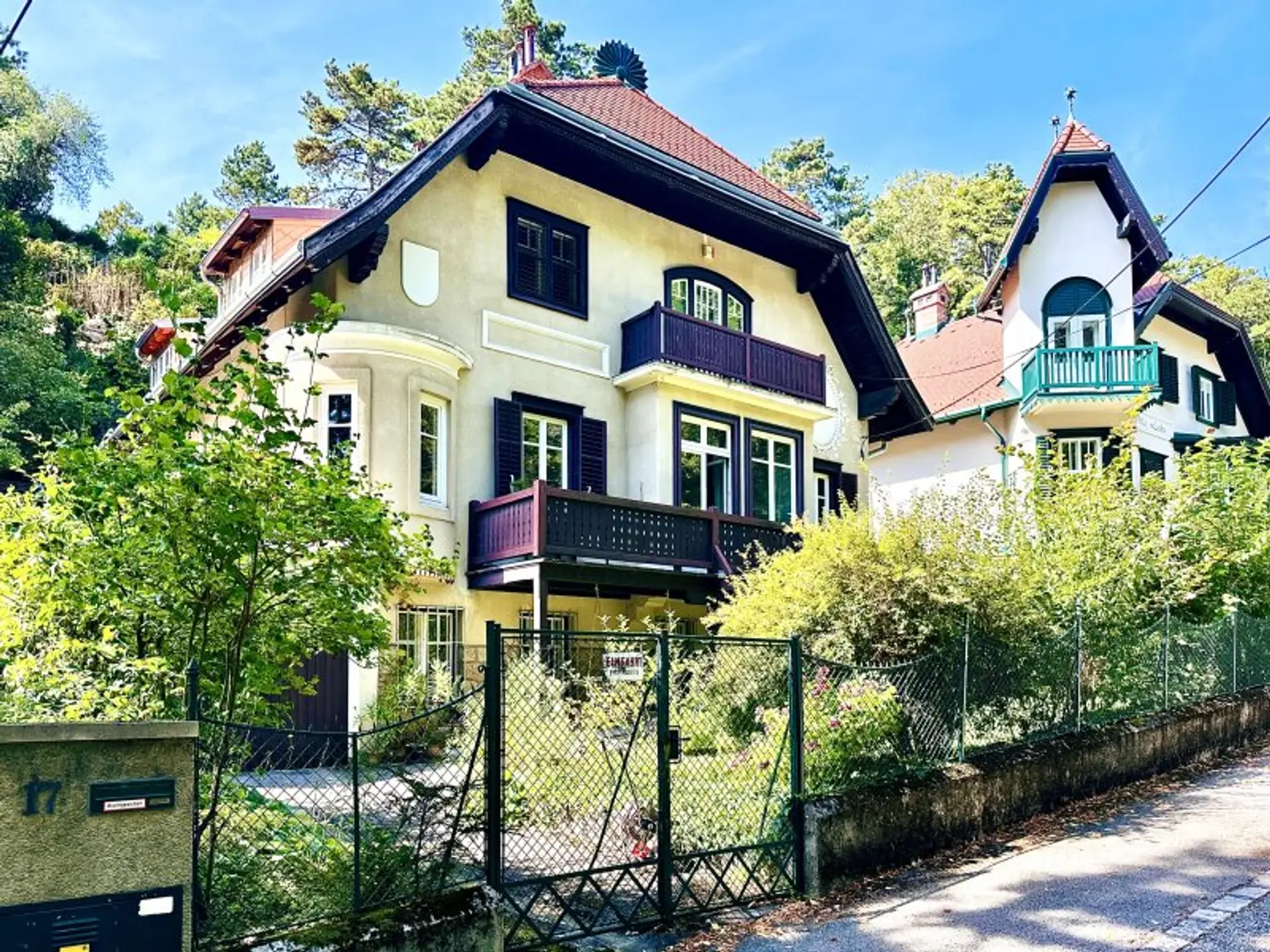 Jagdvilla aus 1910 - vollrenoviert - Top Ruhelage  -10 Minuten zu Fuß in die Innenstadt von Baden