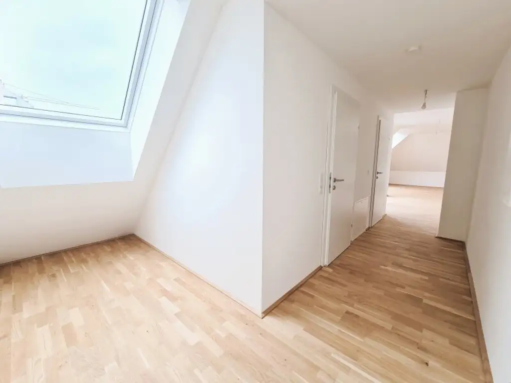 AB SOFORT BEZIEHBAR! Traumhafte Dachgeschosswohnung inkl. sehr großer Terrasse! Tolle Anbindung - U1 Kagranerplatz!