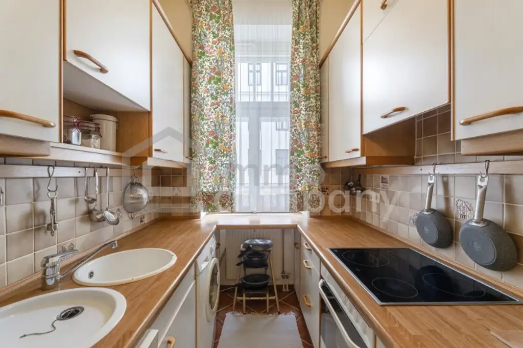 Elegante Altbauwohnung, mit Charakter