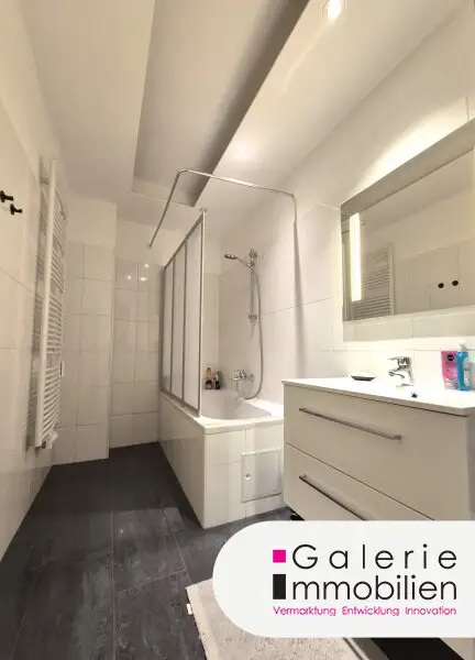 Top-Wohnung mit Loggia - zentral begehbar - Weitblick