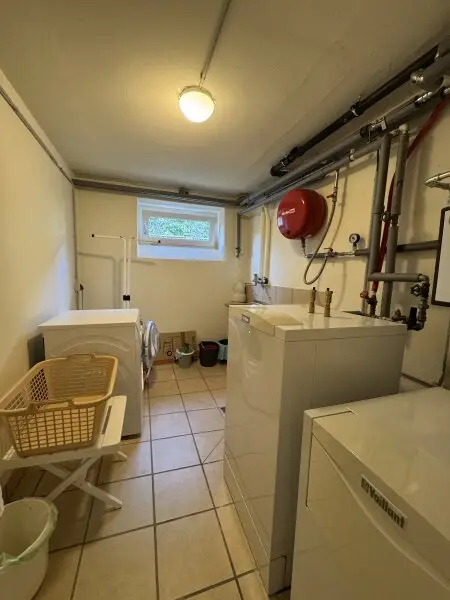 Kleines Einfamilienhaus mit Südterrasse und Garage