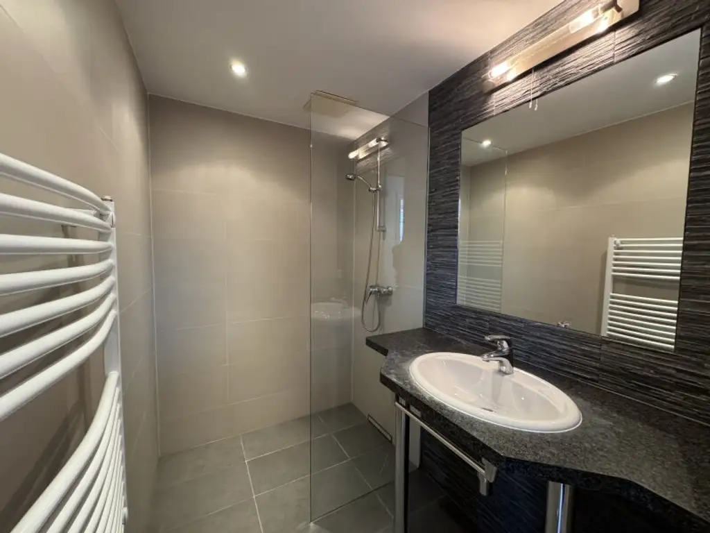 *Traumhafter Familienhit mit 2 Balkonen im Herzen von Döbling – Ihr neues Zuhause!*