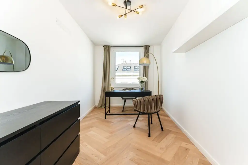 Außergewöhnliche 3-Zimmer-Residenz in zentraler Toplage mit Freifläche