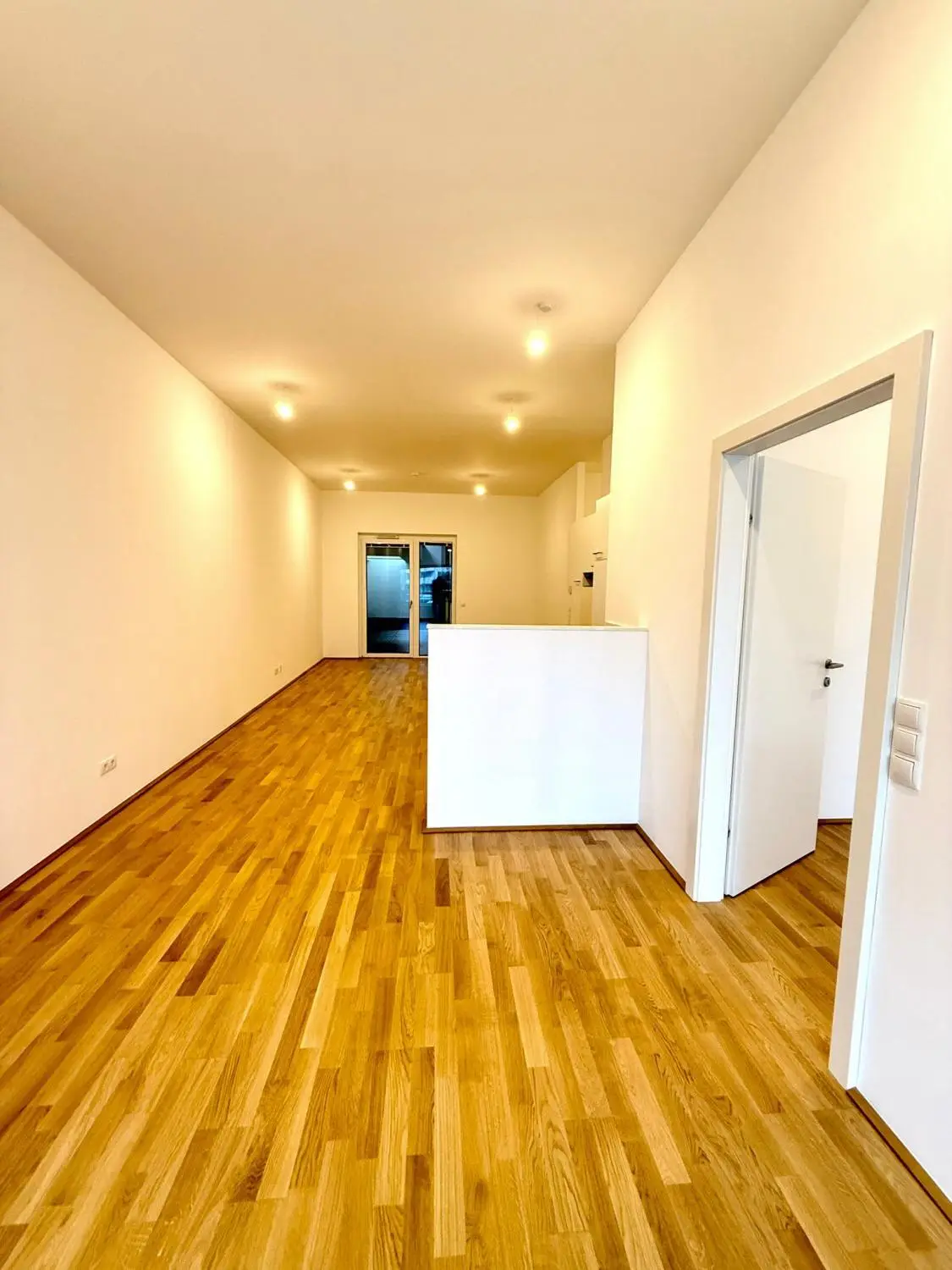 ERSTBEZUG - Traumhafte 2-Zimmer-Wohnung mit Loggia im 12. Bezirk!