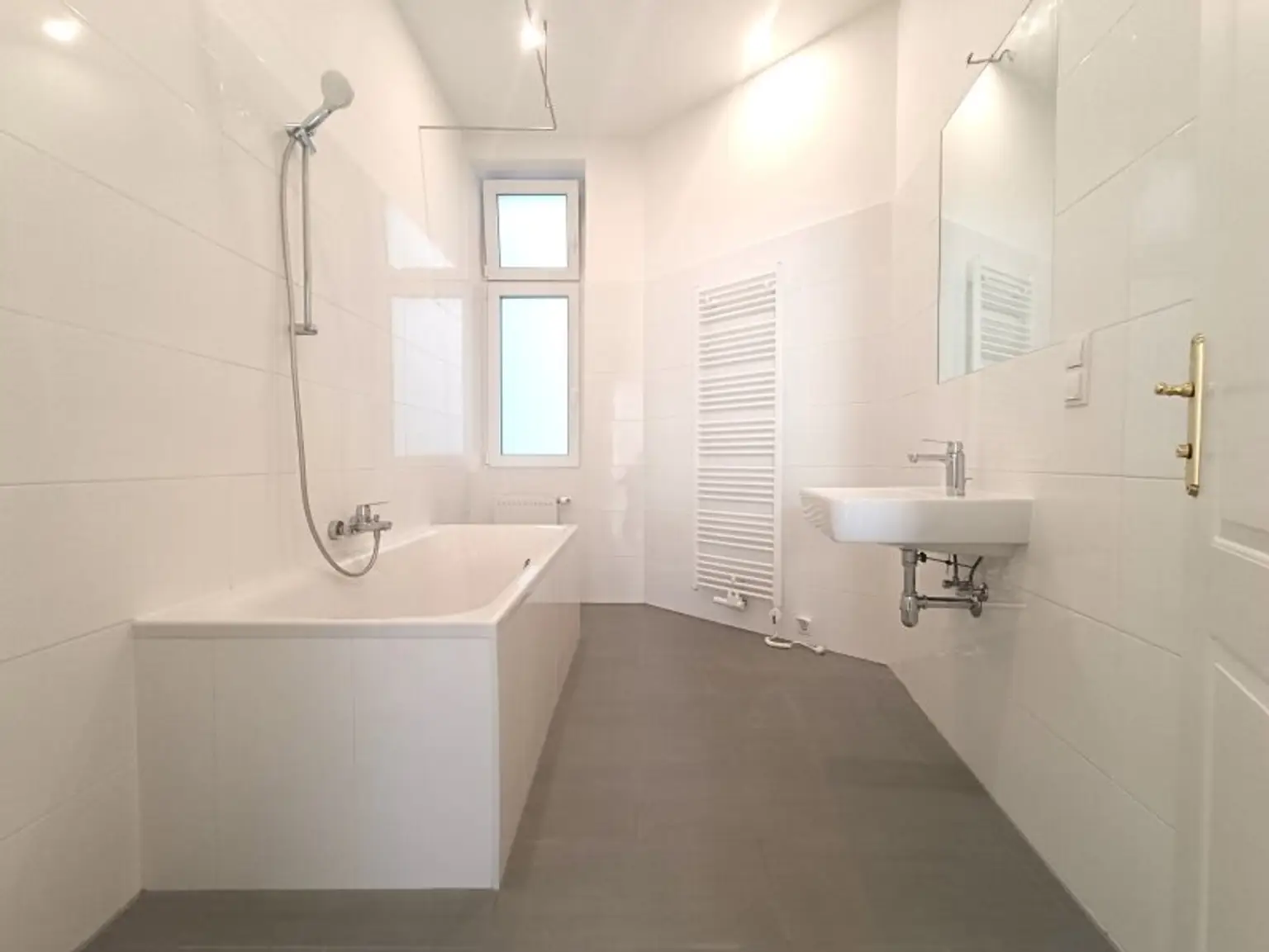 Großzügige 3-Zimmer Altbau-Wohnung in Bestlage! 3. Stock mit Lift! Nähe U4 Margaretengürtel und Pilgramgasse!