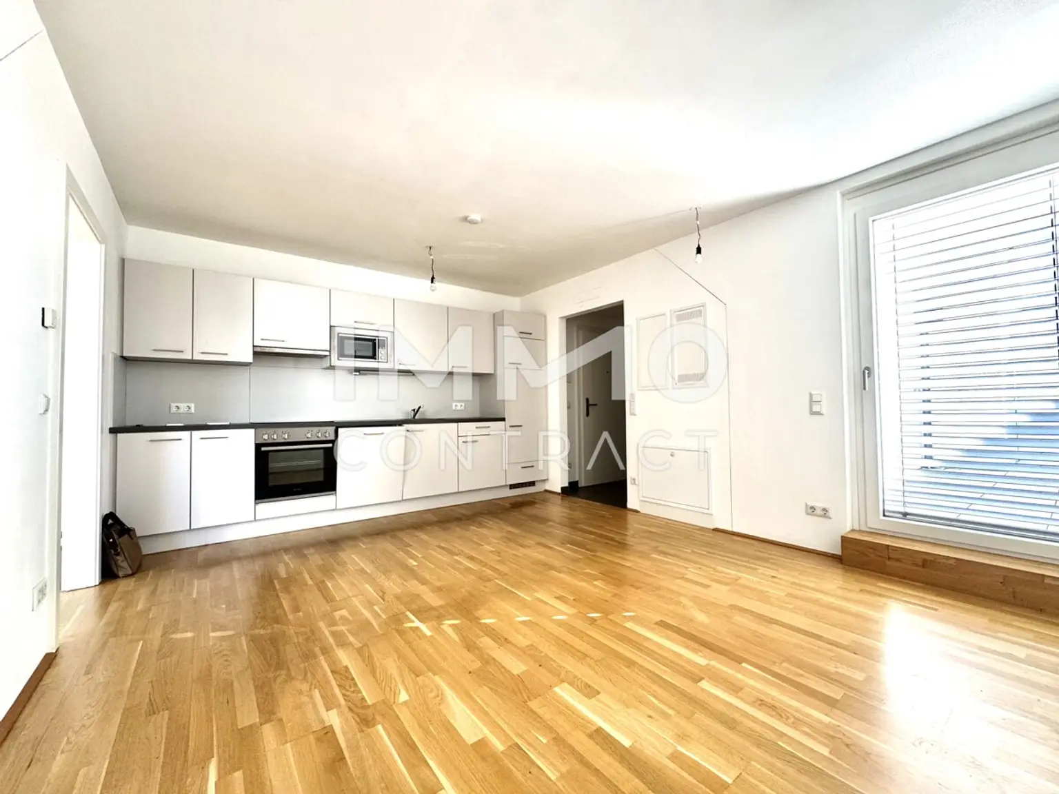Sonnige 2-Zimmer-Dachgeschosswohnung mit riesiger Terrasse und perfekter Raumausnutzung