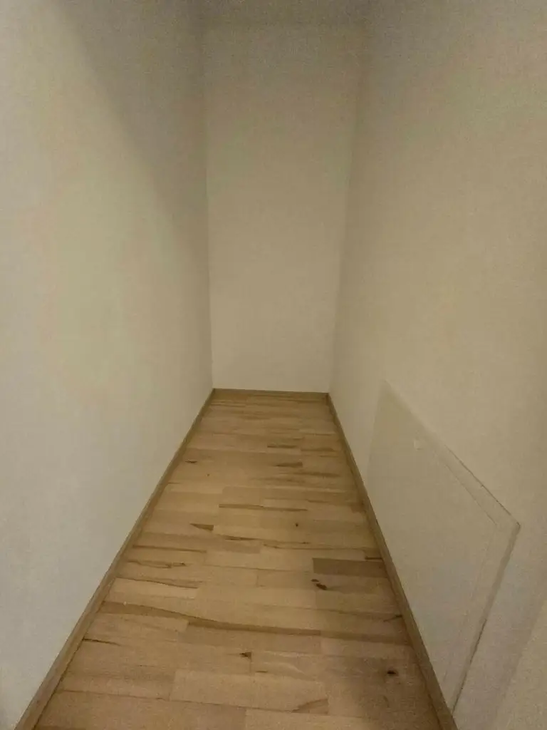 Moderne 2 Wohnung mit zwei großen Balkonen und Tiefgaragenplatz - ab sofort - Eggenberg!