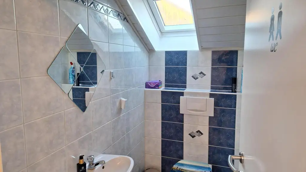 „Sonniges Dachgeschoss-Highlight in Gralla!“ 4 Zimmer Garage und mehr...