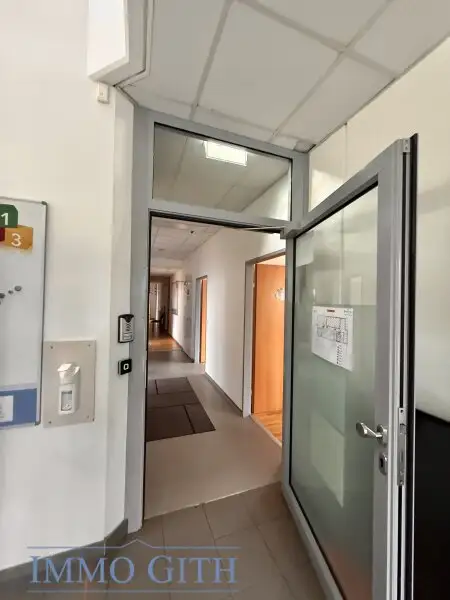 VOLL AUSGESTATTETER KINDERGARTEN IN TOP-LAGE IM INDUSTRIEGEBIET LIESING – IDEAL FÜR ELTERN AM ARBEITSPLATZ