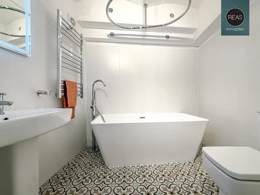 Provisionsfrei: Traumhaftes Stadthaus mit Garten in Gersthofer Bestlage!