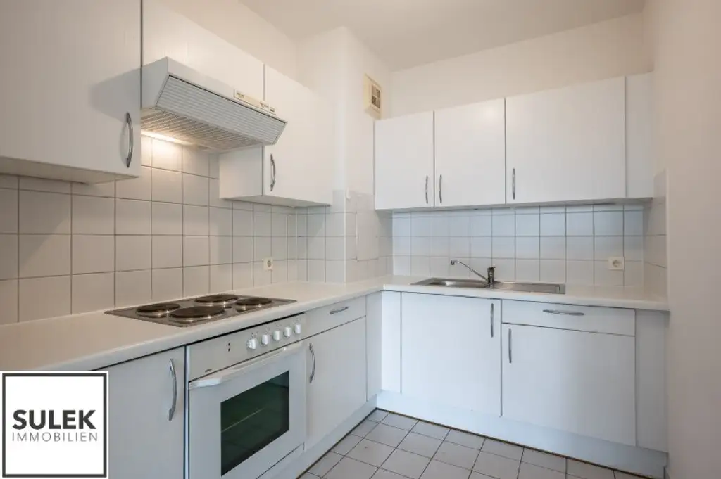 großzügige gut aufgeteilte 2 Zimmer Wohnung im 2.OG // Nähe Johann-Nepomuk-Vogl-Platz // ab sofort