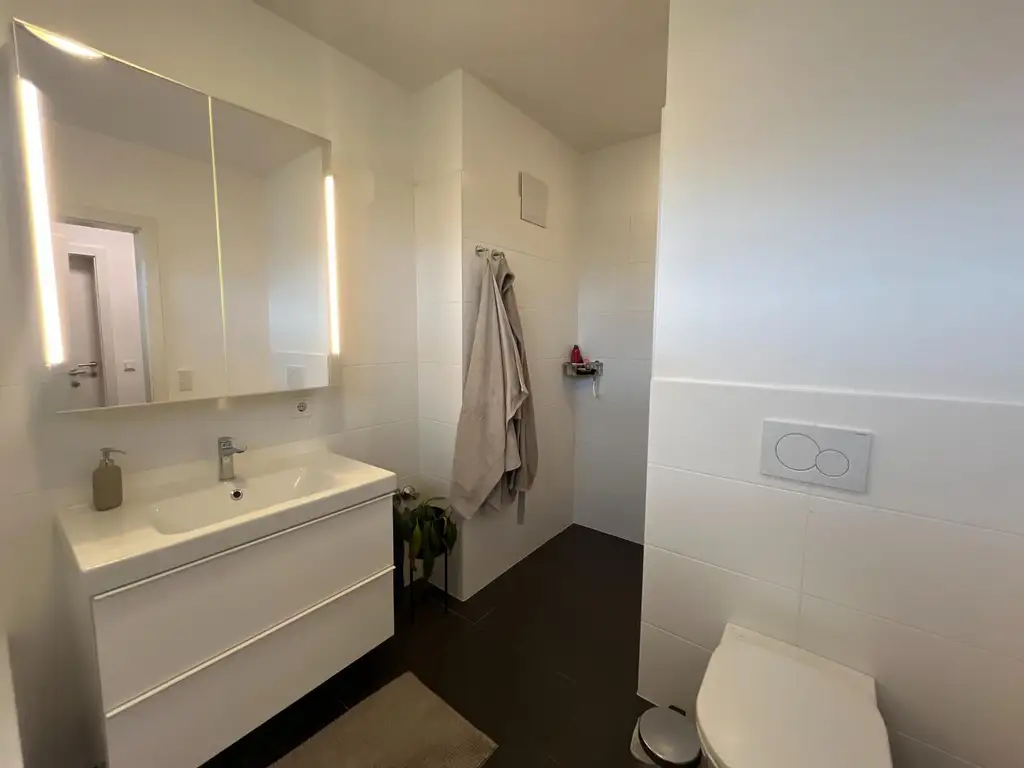 Zentrumsnahe 3-Zimmer-Wohnung mit Küche und 2 Tiefgaragenplätzen!