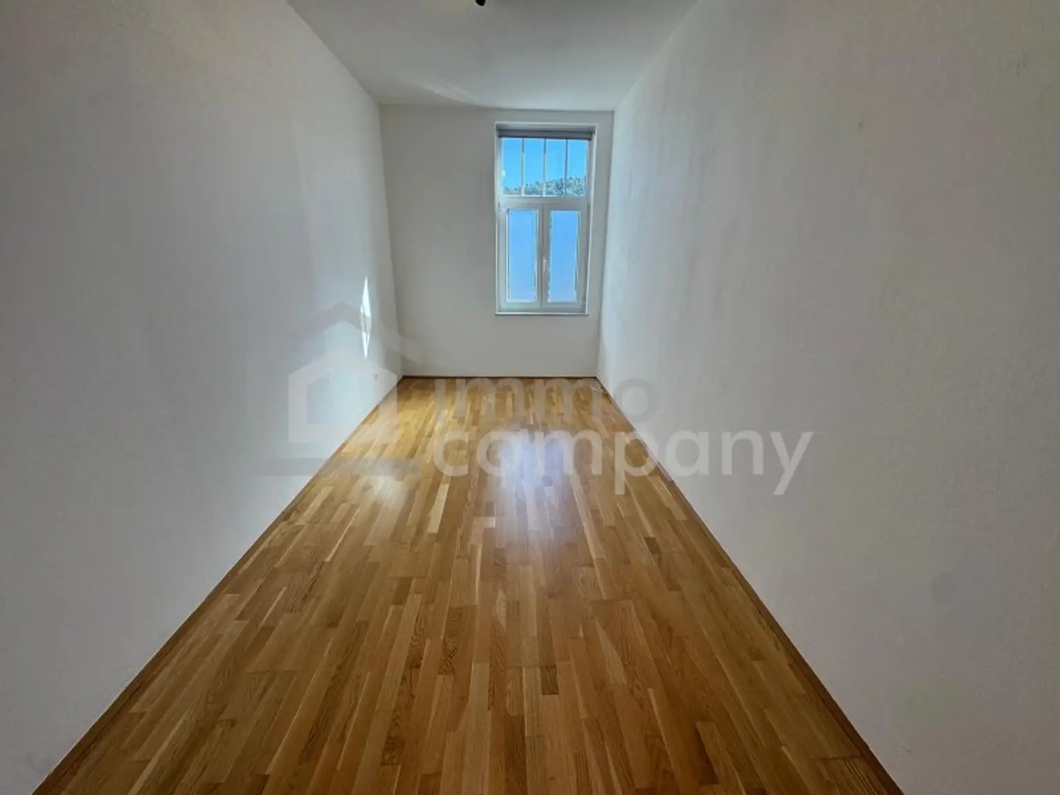 Großzügige 6-Zimmer-Altbauwohnung • 123 m² • Terrasse & Balkone