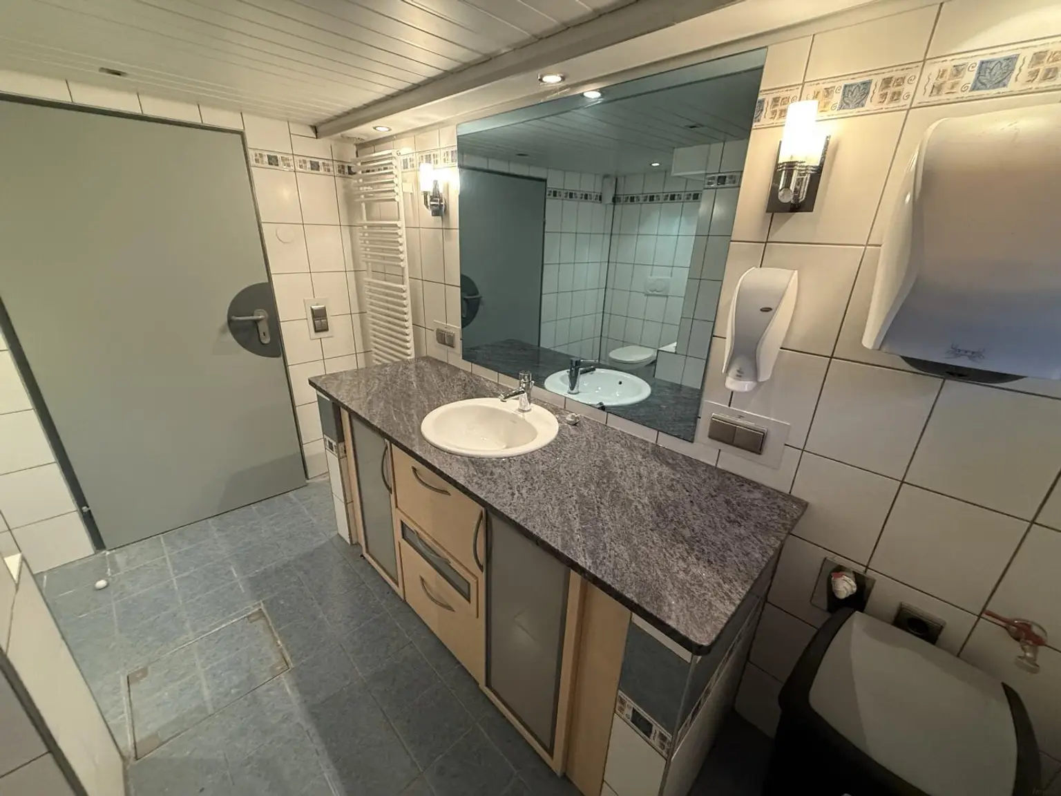 20251121_133750127_iOS