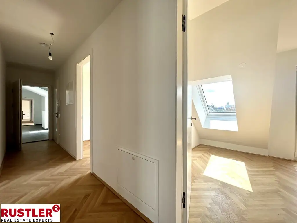 Exklusive Dachgeschosswohnung in Grünruhelage - zu verkaufen