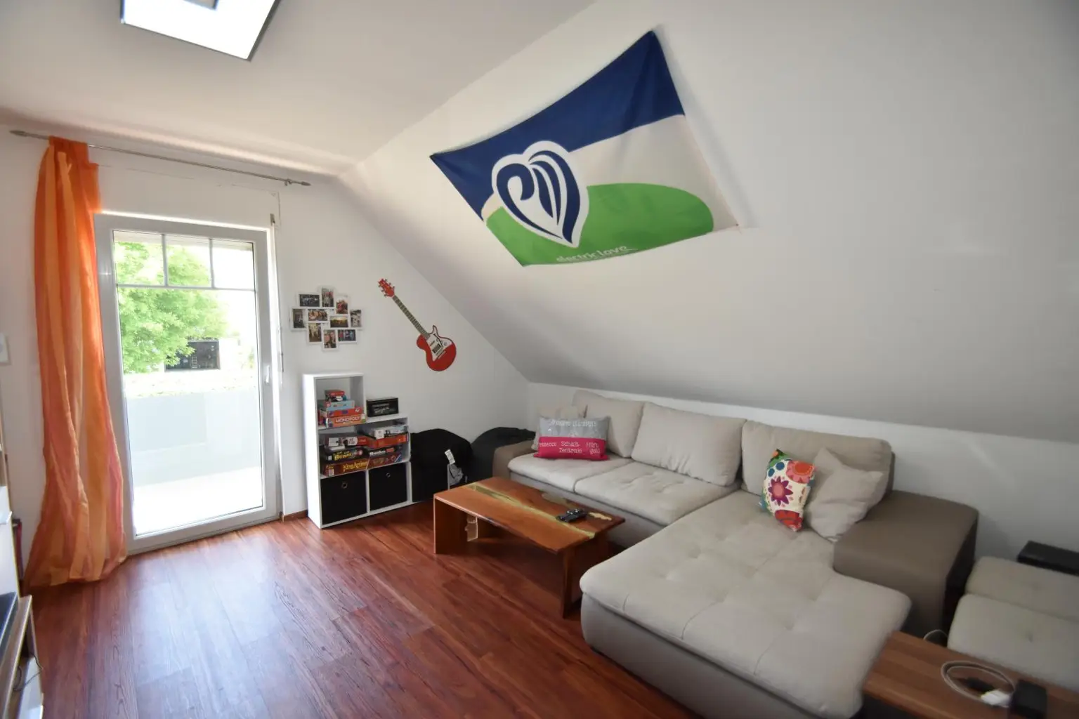 Schönes Wohnhaus (Baurechtsgrund) mit vielseitigem Garten!