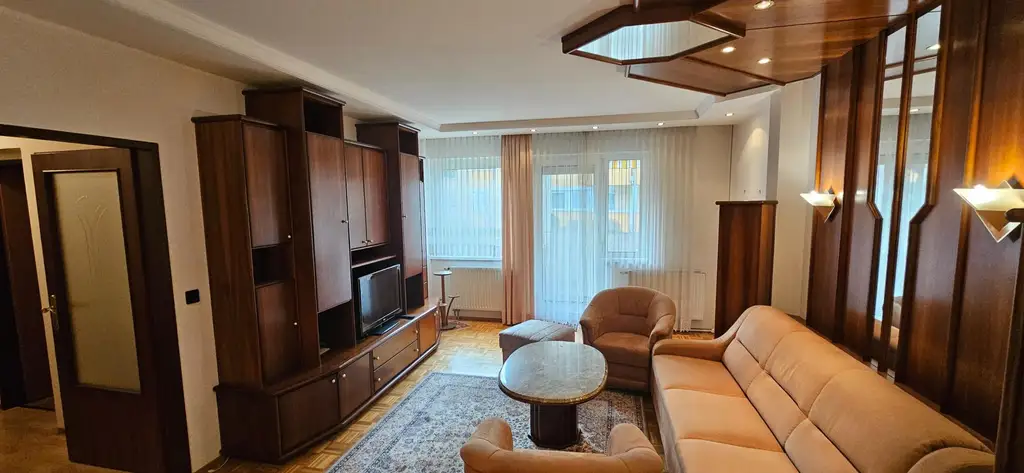 4- Zimmer Wohnung mit Balkon in urbaner Lage!