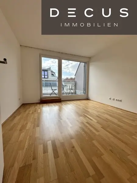 SONNENUNTERGANG UND URLAUBSGEFÜHL MITTEN IN DER STADT