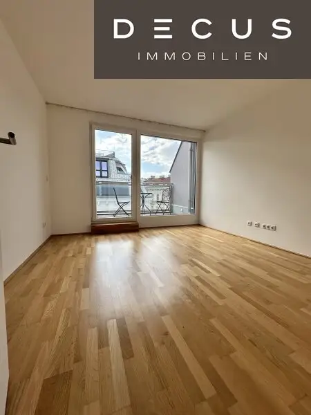 SONNENUNTERGANG UND URLAUBSGEFÜHL MITTEN IN DER STADT