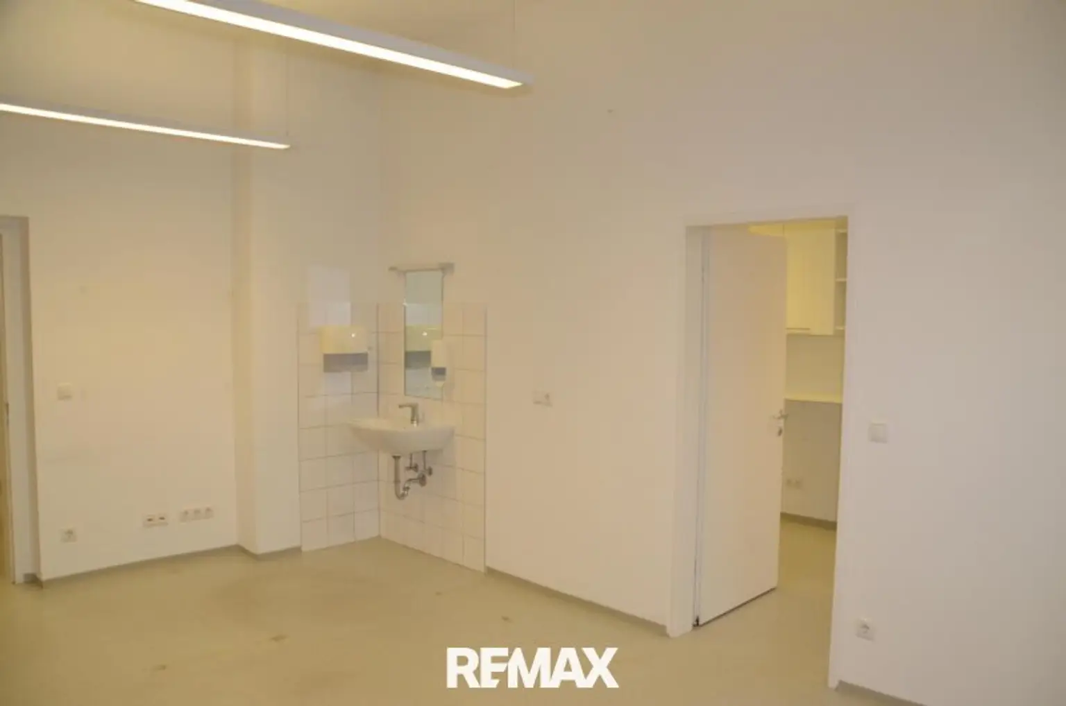 Behandlungszimmer 1_Ansicht 2