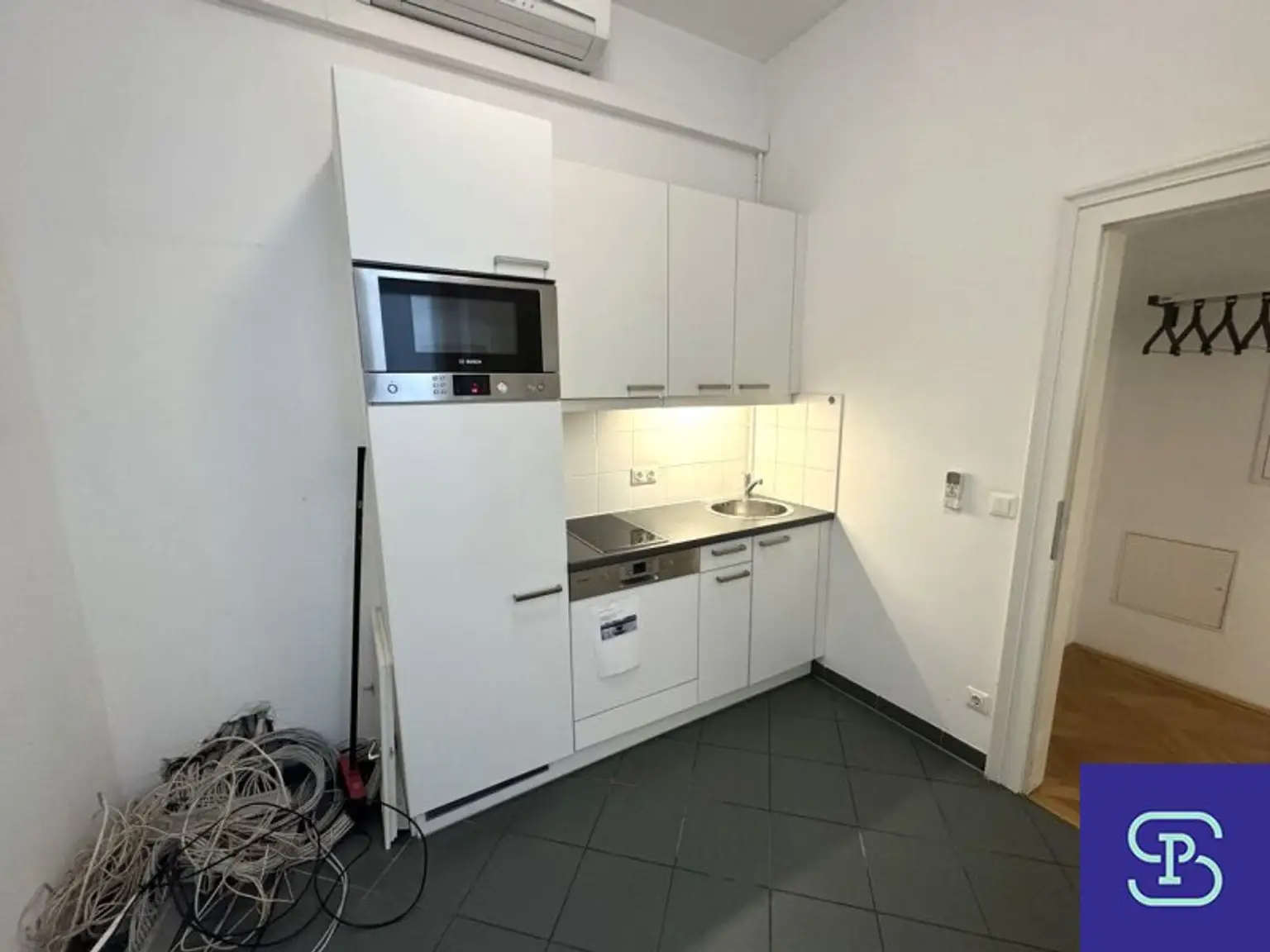Neutorgasse: Klimatisiertes 193m² Stilaltbau-Büro mit 5 Zimmern und Lift - 1010 Wien