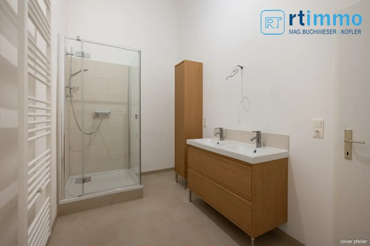 REPRÄSENTATIVE KLASSISCHE BEL ETAGE WOHNUNG IM BOTSCHAFTSVIERTEL