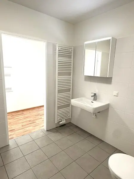 WUNDERSCHÖNER ERSTBEZUG MIT GARTEN UND SONNENTERRASSE