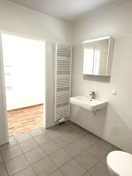 WUNDERSCHÖNER ERSTBEZUG MIT GARTEN UND SONNENTERRASSE