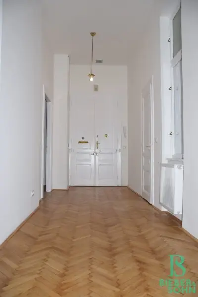 Vorraum/Blick Eingang
