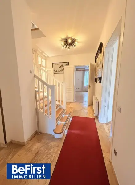 Einzigartige Gelegenheit: Traumhaftes Mehrfamilienhaus in eleganter Lage von Gersthof