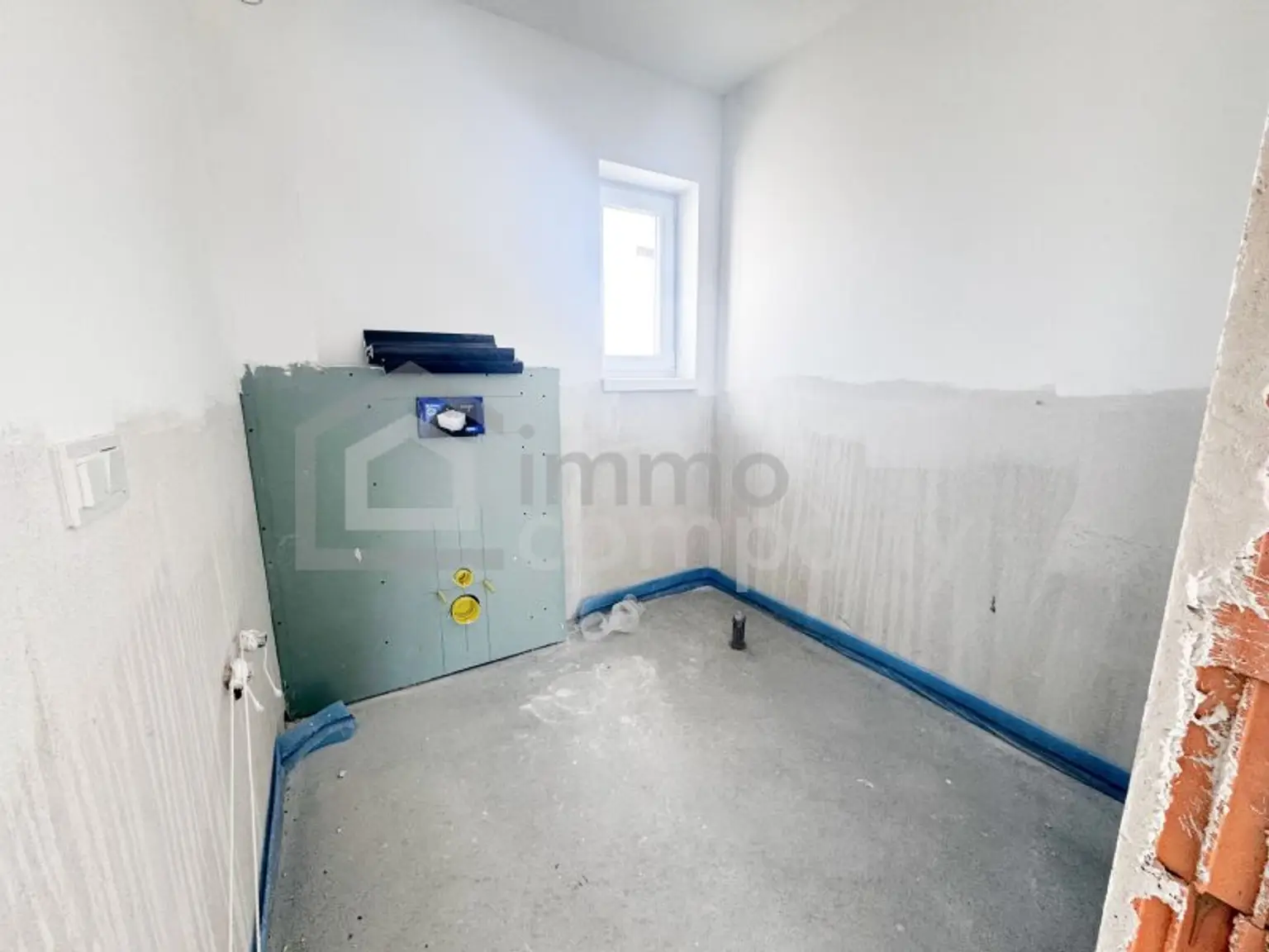 MODERNE DOPPELHAUSHÄLFTE in Sollenau: 4 Zimmer, Garten, 2 Bäder und Fußbodenheizung!