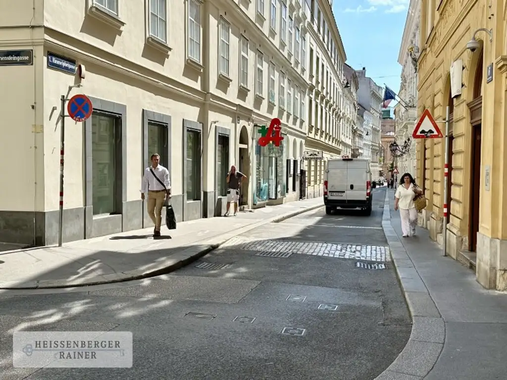 ECKLOKAL /// GROSSE FENSTER /// GESCHÄFTSLOKAL BEI DER KÄRNTNER STRASSE, KAUFHAUS STEFFL