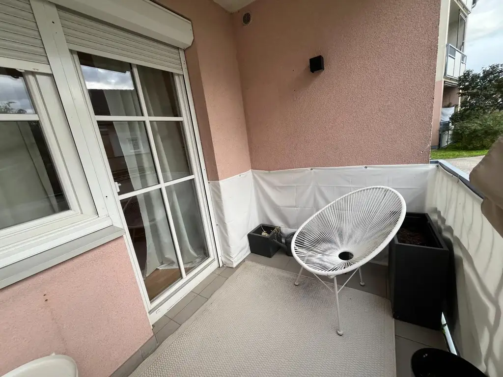Moderne, gemütliche Wohnung mit Loggia und Tiefgaragenplatz