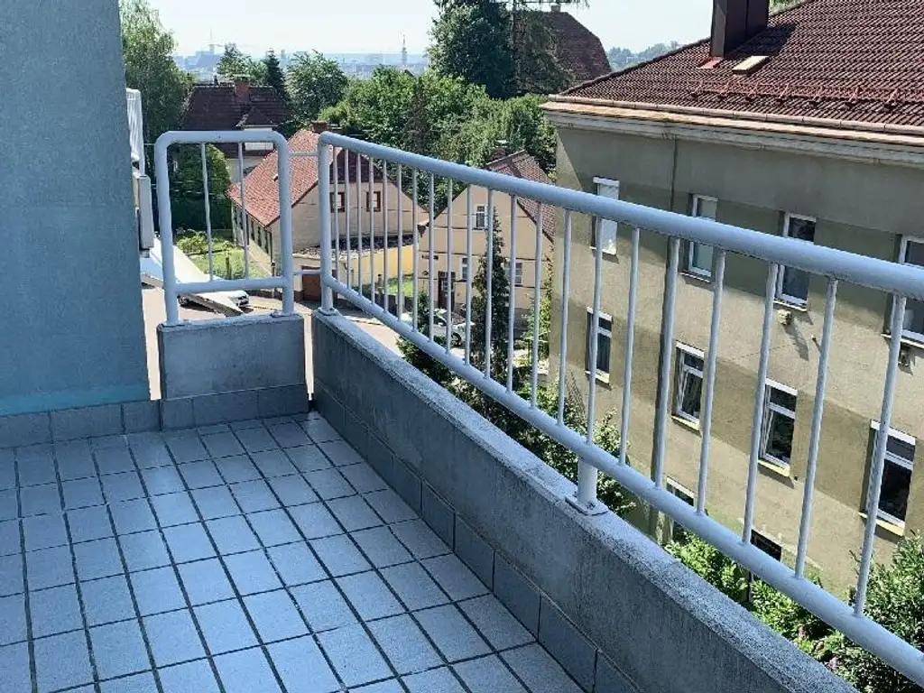 LINZ/URFAHR (AUBERG) : TOP-Mietwohnung ca. 42 m2 (2 Zimmer) +  BALKON mit Pöstlingbergblick +  KÜCHE