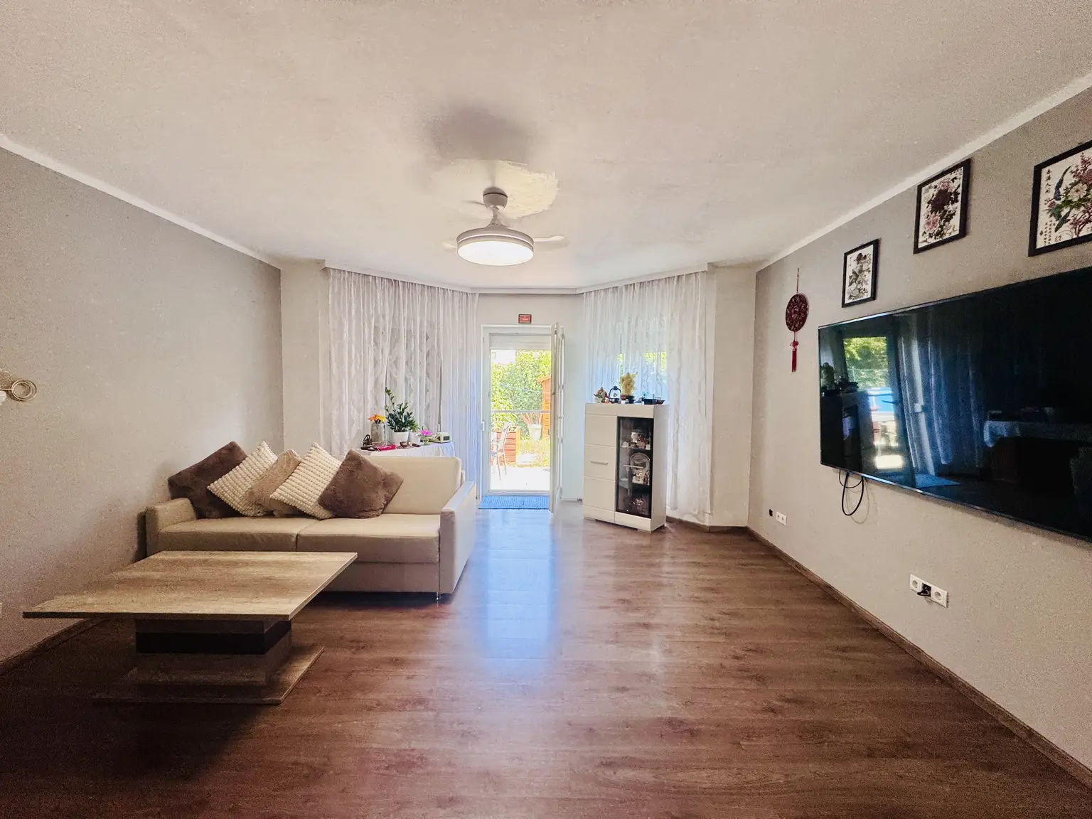 Gepflegtes Reihenhaus mit 4 Zimmer, Garten, Terrasse & Autostellplatz– ideal für Familien