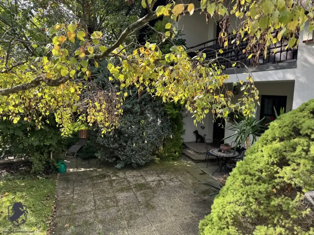 Einfamilienhaus mit großem Keller und traumhaftem Wald-Blick