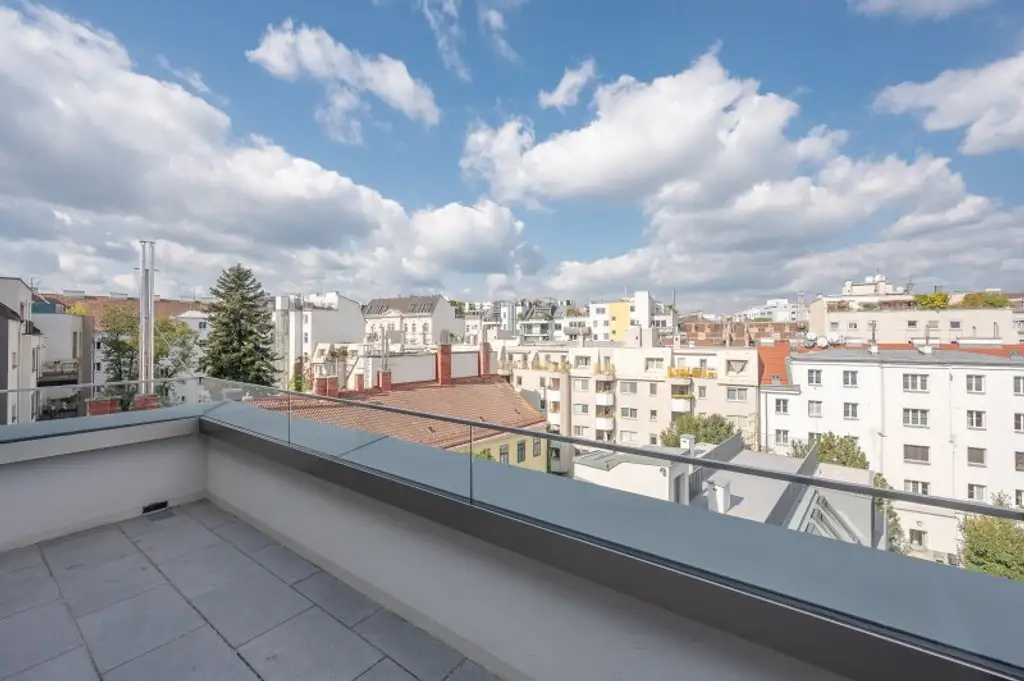 ++MOLLARD 50++ Outstanding 3-room apartment in a prime central location (1/28)