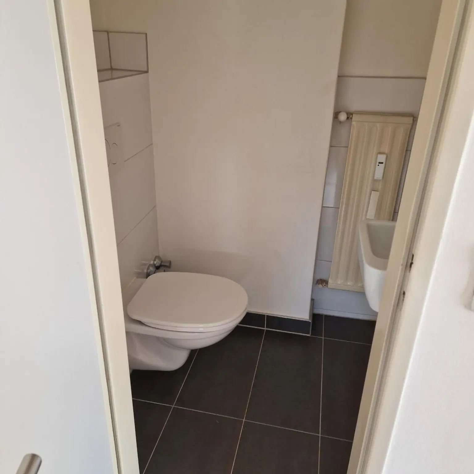 Sonnige, zentrale 2-Zimmer-Wohnung mit Loggia!