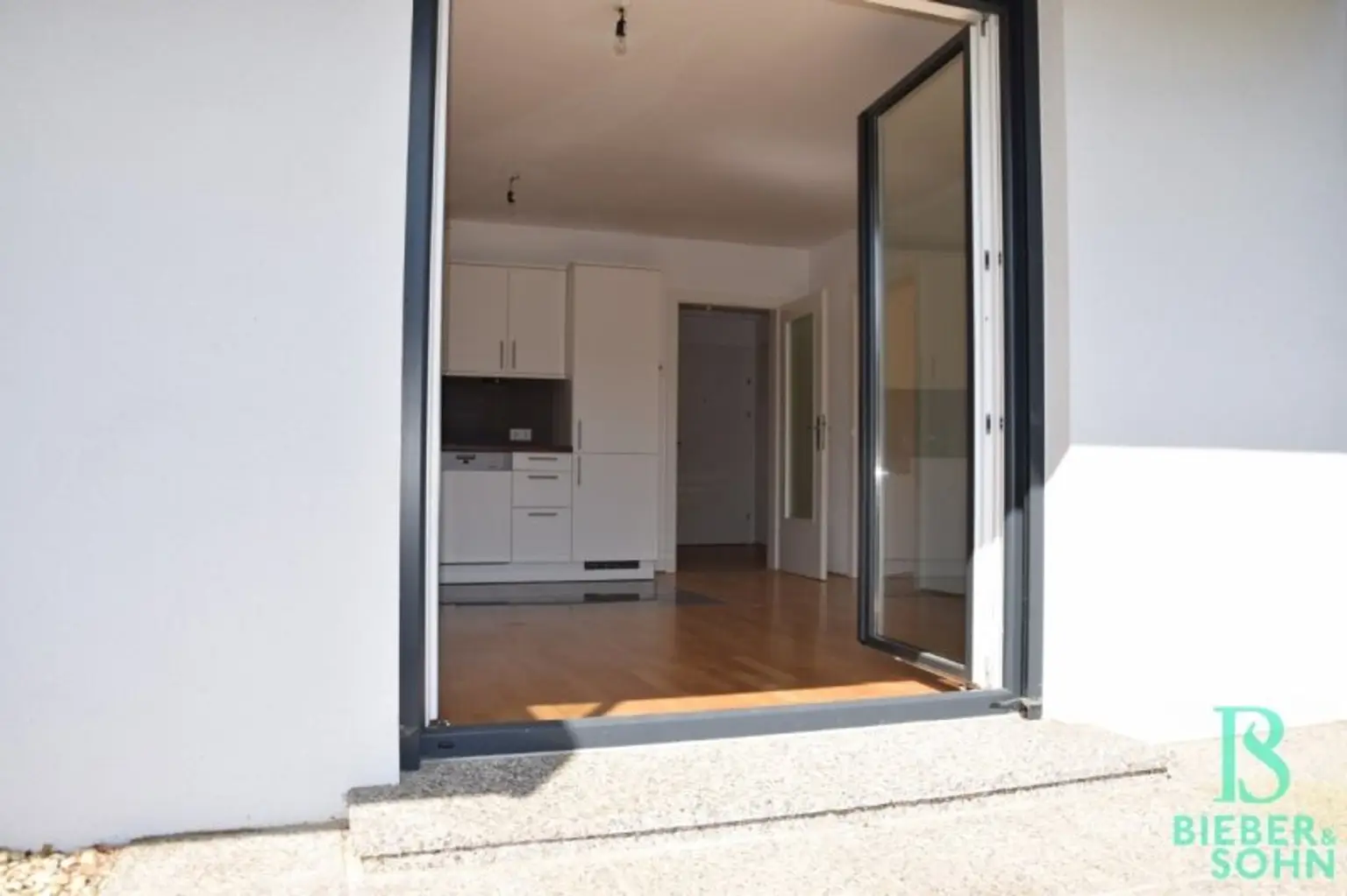 Mitten im Grünen beim Hörndlwald - Top Terrassenwohnung