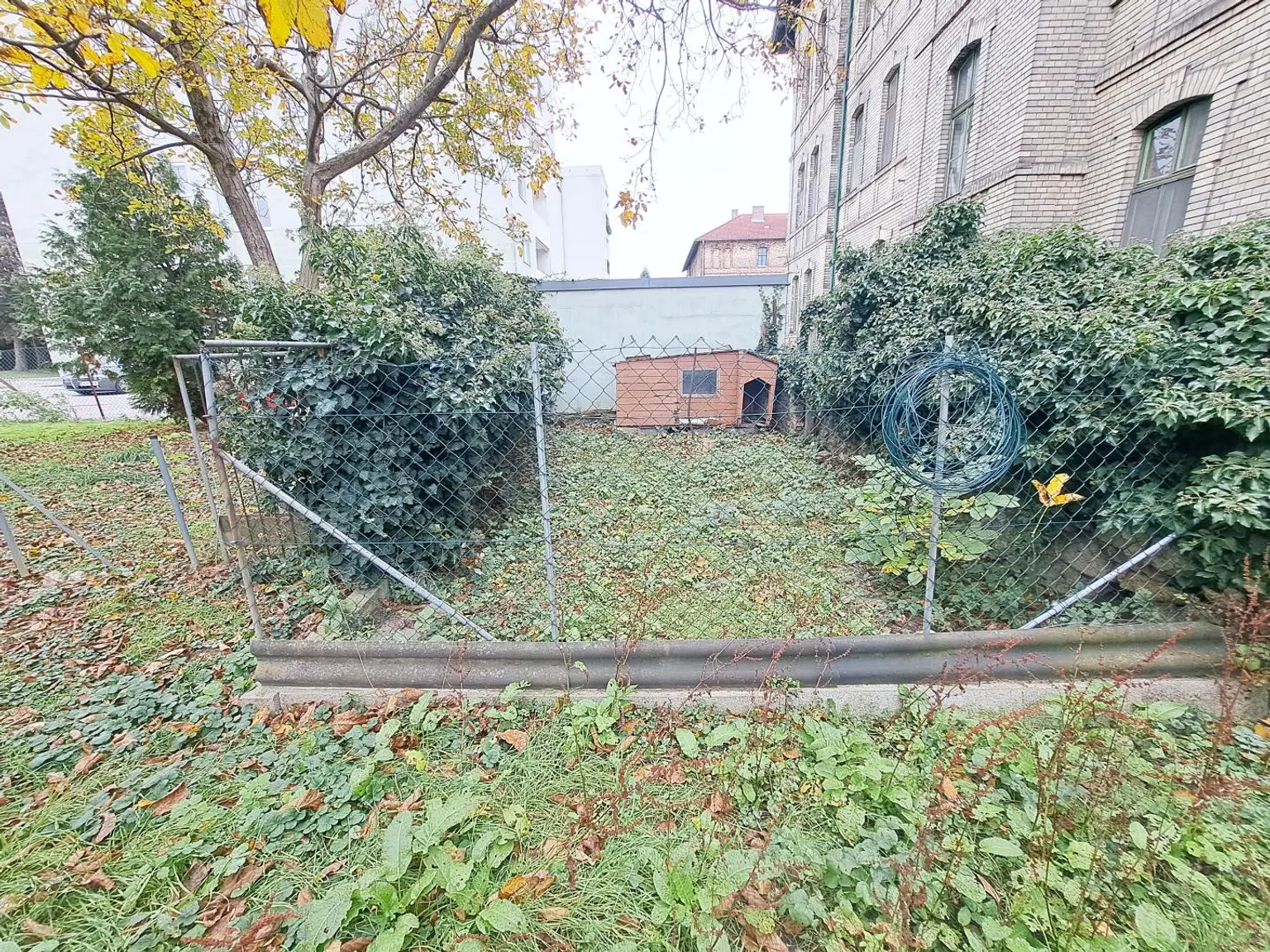 ZENTRAL! Sanierungsbedürftiges Einfamilienhaus